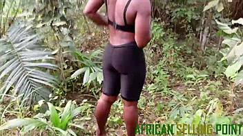 he sold his dick into her big creamy sea, and her pussy got dried up.