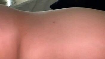 Amateur with a nice butt gets down and dirty