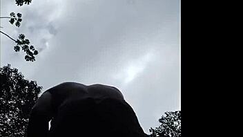 Paty e jhony na cachoeira