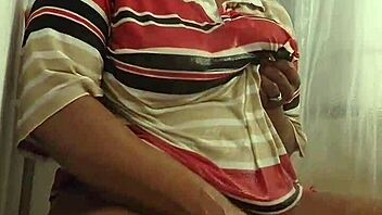 ebony milf teases wet in shower with toys for kuroyukiexperience