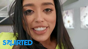 Vanessa Sky Deepthroats And Rides Till Squirting