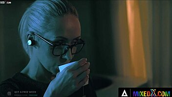 Christina Shine masturbating in lingerie 😘