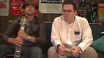 Sexy Girlfriend Uploads Video