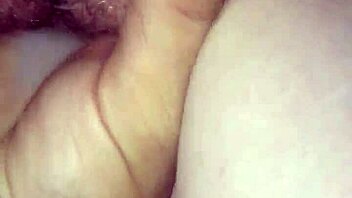 Hey, wanna see my wife squirt and get creampied?