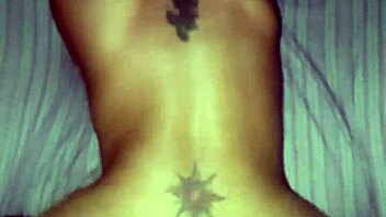 Blonde mature bent over for rough doggystyle. Man, she’s unstoppable! 😍