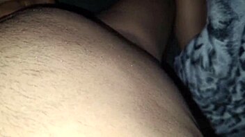 Voluptuous Latina milf enjoys intense sideways action