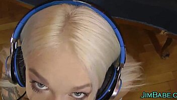 Pov Amateur Teen Sucks Old Man's Cock In Stockings