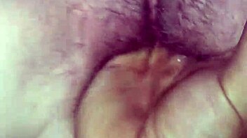 Hey, wanna see my wife squirt and get creampied?