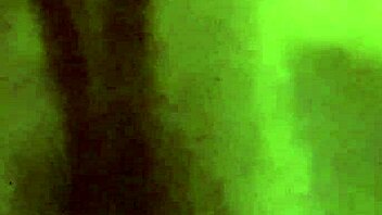 amateur lady gets licked and fingered close up