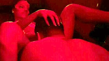 i gived my pussy in swing wid plug, so sexy