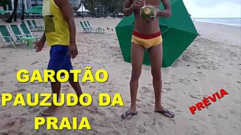 Roludo and Amador's wild gay adventure on the beach