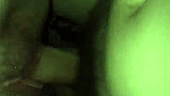 Hey, wanna see my wife squirt and get creampied?