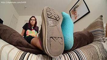 college cutie lets you smell her shoes n socks in femdom