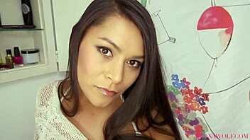 showing my cock to stepsis meana wolf, so honest 😏