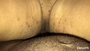 Ebony tjej frågar, redo för allt detta hårda knullande?