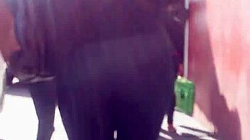 culonas callejeras: beautiful milf with big asses on streets 😘