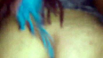 Latina twerks nicely