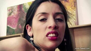 Fată de pe Tinder se fete ca niciodată