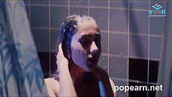 Indian Namitha seduces teen boy in bath.