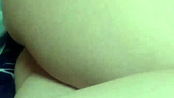 asian girl masturbates to wet climax solo