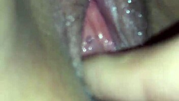 Colombian Amateur La Paisa Shows Off Hot Ass