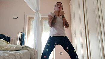 Sensual workout routine with amateur fitness enthusiasts in leggings