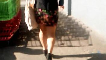 culonas callejeras: beautiful milf with big asses on streets 😘