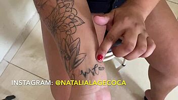 Wow! This Brazilian babe shows her big ass on YouTube!