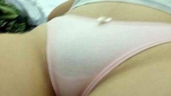 check out this teen 18+ bbw's cameltoe in tight panties