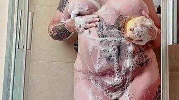 Wow, hairy pussy play in steamy shower!