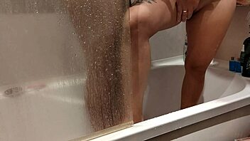 hey cutie, wanna join me in the shower for mutual fingering fun?