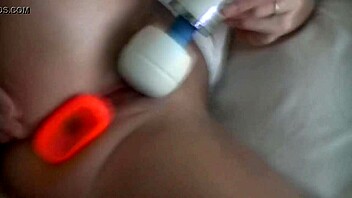 حب بلاج الطيز: مغامرة شرجية للزوجة باللعب