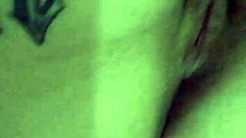 I couldn't hold back and came all over her.