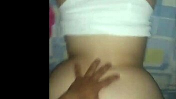 عايز أنيك الطيز الكبيرة دي دوجي دلوقتي؟