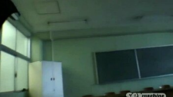 cum eating asian teen gives head