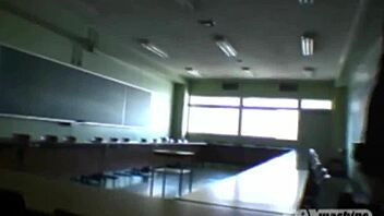 cum eating asian teen gives head