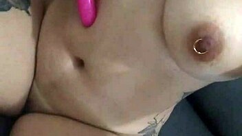 I couldn't hold back and came all over her.