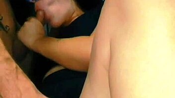 Marido Shares Young Novinha with His Close Friend for Wild Fun