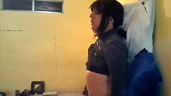 Nickita Eloise does jobs on her gabito in anal assfucking with transsexual fuck doll