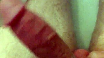 i jerking in bathtub with bisexual thoughts