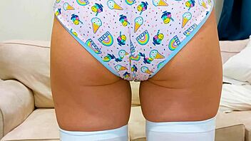 Scopo Mia Carina Sorellastra in Mutandine Sexy