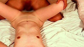 Hé, én vagyok Mai, 30-as háziasszony, aki nyers creampie szexre vágyik!