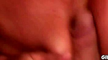 Starou babičku tvrdě šuká její mladý vnuk!