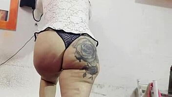 Discovering her cosplaying at home - A tantalizing display of curves and allure