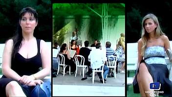 Deux lesbiennes tres chaudes filmees a se goder