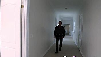 Kinky αδερφή καβαλάει σκληρά!