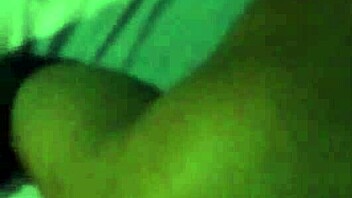 Tirandome a travesti delgada 2 con anal intenso y assfucking duro en peruvian style