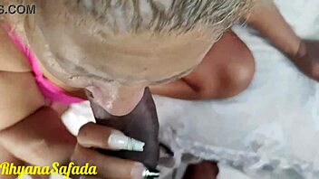 novinhodojacare1 enjoys 24cm cock at maaxputokarioca's house