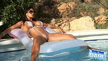 Sexy model Georgina in panties and bikini