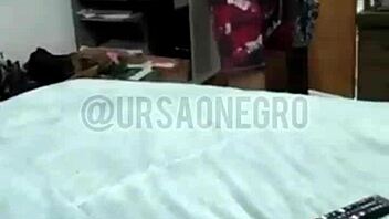 orgia com 3 novinhos hoje eu to guloso - completo no red